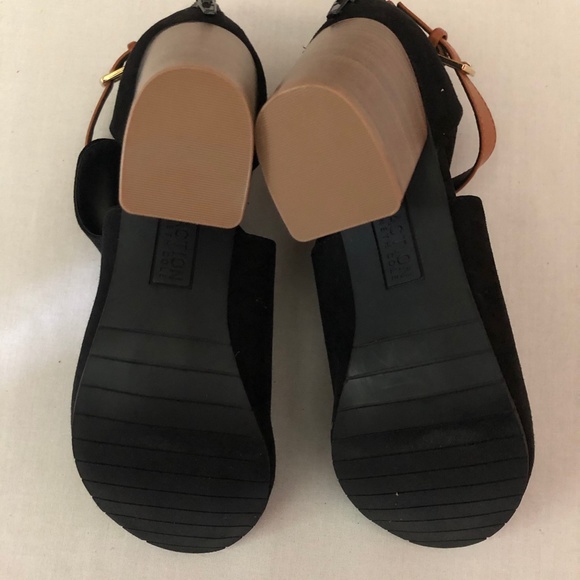 Kenneth Cole REACTION Hit Hooded Bootie. Open Toe. Black. Size 8 - Picture 8 of 10